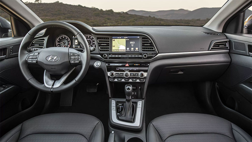 Обзор Hyundai Elantra 2019 года в новом кузове – что изменилось?